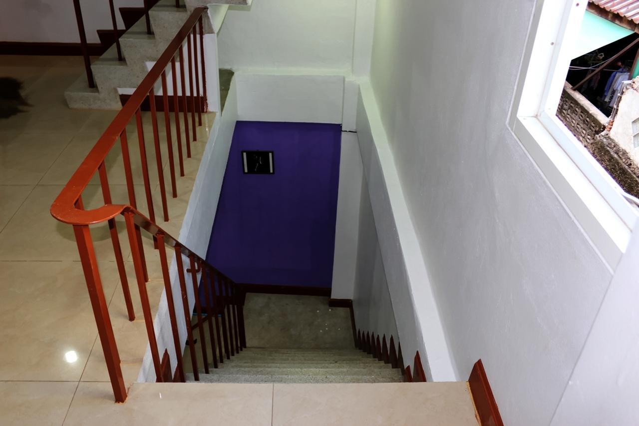 Home Base Hostel (Adults Only) Banguecoque Exterior foto