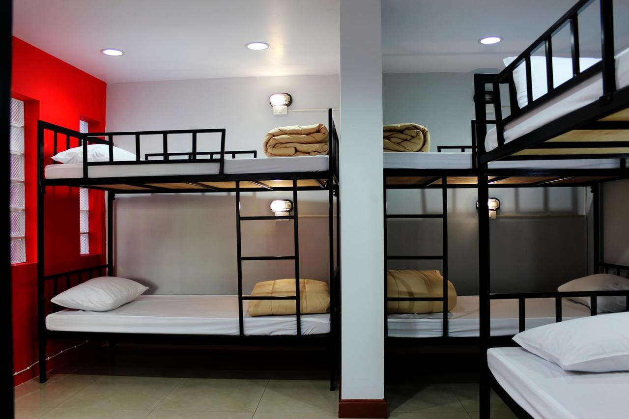 Home Base Hostel (Adults Only) Banguecoque Exterior foto