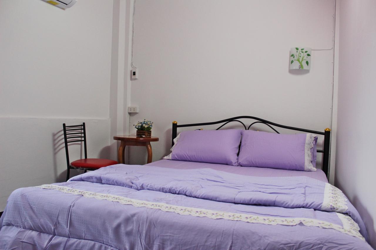 Home Base Hostel (Adults Only) Banguecoque Exterior foto