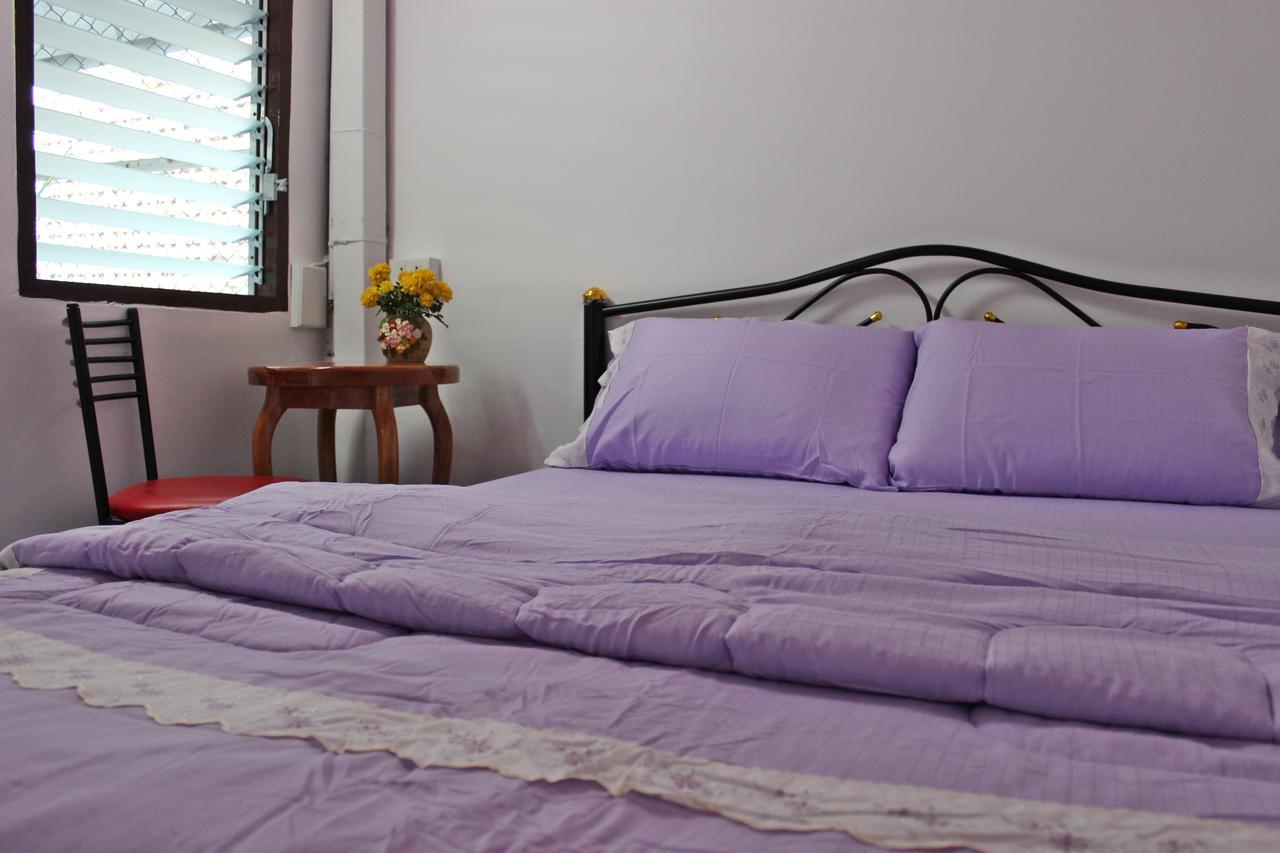 Home Base Hostel (Adults Only) Banguecoque Exterior foto