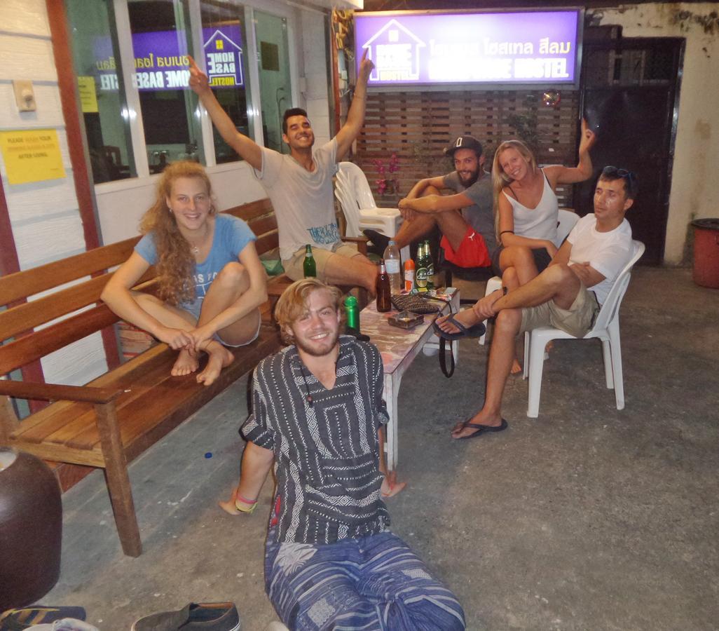 Home Base Hostel (Adults Only) Banguecoque Exterior foto